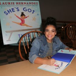 Huntington,,Ny,-,Oct,11:,Olympian,Laurie,Hernandez,Signs,Copies